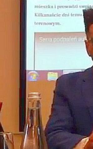 Krzysztof Rutkowski złożył na polskiej policji zawiadomienie o fałszywym oskarżeniu przez greckiego lekarza Joannisa D, O to, że miał uczestniczyć w wywiezieniu jego dziecka wraz z matką dziecka Anną Maksimowicz z terenu Grecji w 2009 roku!